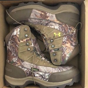 Under Armor Hiking boots